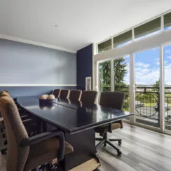 The HOA common room also has its own balcony with a great view of downtown.